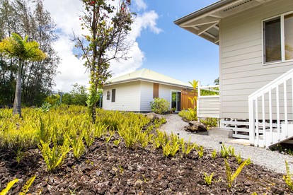 Tropical Cottage Rental near Kehena Beach in Pahoa, Hawaii - Pahoa, Hawaii - glamping.directory