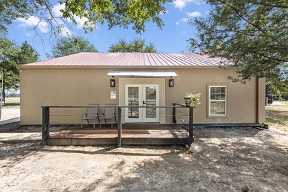 Elegant Tiny Home Resort with Heated Pool & Goats near Houston, Hempstead Texas - Hempstead, Texas - glamping.directory