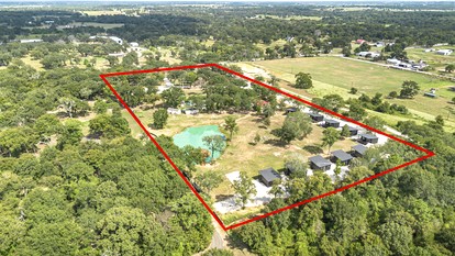 Elegant Tiny Home Resort with Heated Pool & Goats near Houston, Hempstead Texas - Hempstead, Texas - glamping.directory