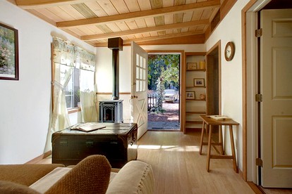 Secluded and Modern Cottage with a Fire Pit in Cazadero, California - Cazadero, California - glamping.directory