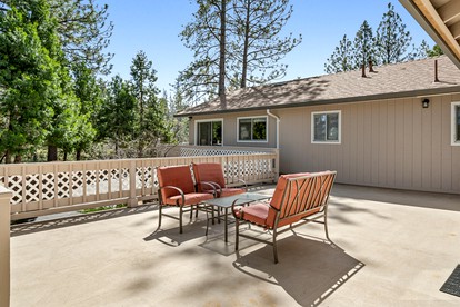 Impressive Villa with Ping Pong Table and Barbecue in Groveland, California - Groveland, California - glamping.directory