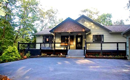 Private Mountain Retreat Cottage in Ellijay, Georgia - glamping.directory