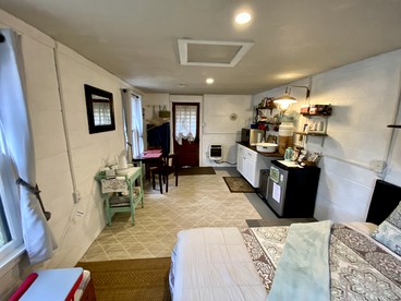 "Lovely Tiny House Rental for a Romantic Getaway in Shepherdstown, West Virginia - Shepherdstown, West Virginia - glamping.directory