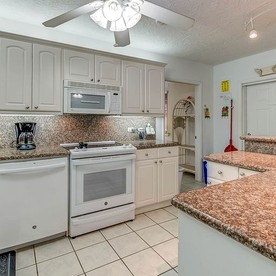Incredible Beach House with Wonderful Beach Views in Islamorada, Florida - Islamorada, Florida - glamping.directory