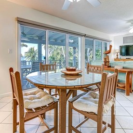 Incredible Beach House with Wonderful Beach Views in Islamorada, Florida - Islamorada, Florida - glamping.directory