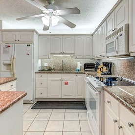 Incredible Beach House with Wonderful Beach Views in Islamorada, Florida - Islamorada, Florida - glamping.directory