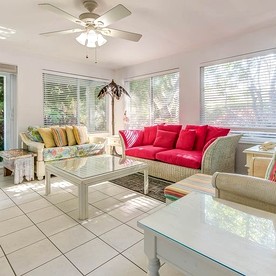 Incredible Beach House with Wonderful Beach Views in Islamorada, Florida - Islamorada, Florida - glamping.directory