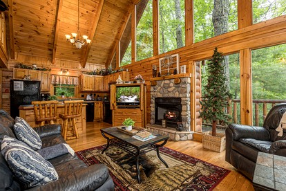 Cozy and Romantic Rental Cabin for Two with Private Hot Tub near Great Smoky Mountains in Gatlinburg, Tennessee - Gatlinburg, Tennessee - glamping.directory