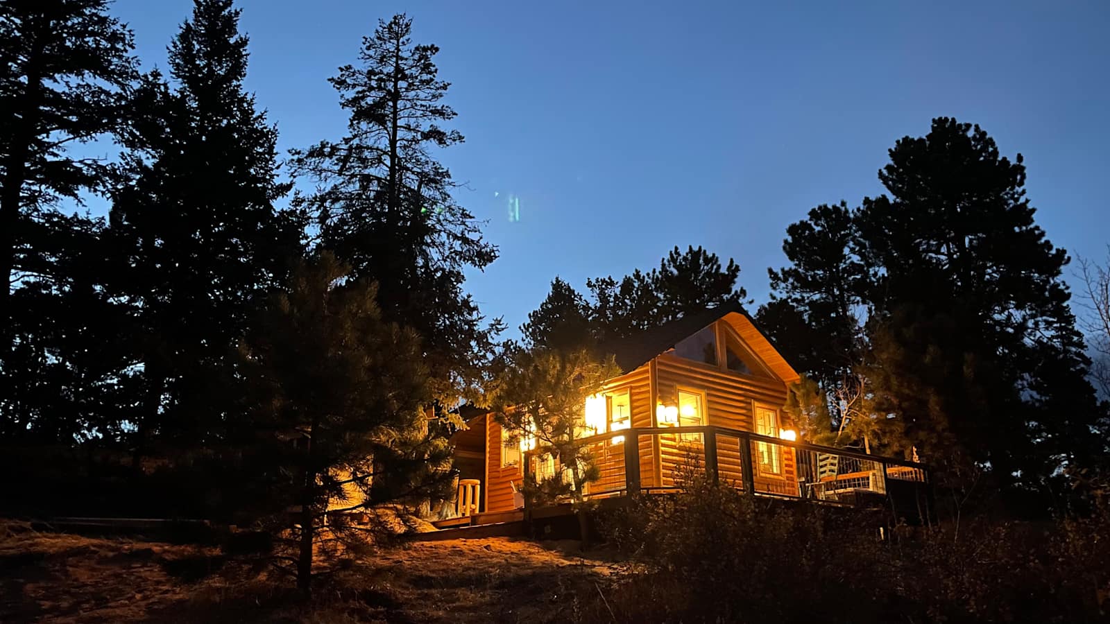 Cozy Tiny Mountain Log Cabin - glamping.directory