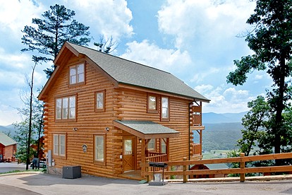 Fantastic Cabin with Views of the Great Smoky Mountains in Sevierville, East Tennessee - Sevierville, Tennessee - glamping.directory