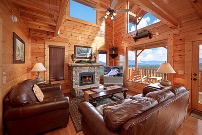 Fantastic Cabin with Views of the Great Smoky Mountains in Sevierville, East Tennessee - Sevierville, Tennessee - glamping.directory