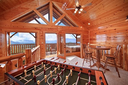 Fantastic Cabin with Views of the Great Smoky Mountains in Sevierville, East Tennessee - Sevierville, Tennessee - glamping.directory