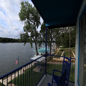 Gorgeous Upper Suite Rental with Fishing Opportunities on Lake Lyndon B. Johnson - Kingsland, Texas - glamping.directory