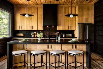 Luxurious Scandinavian Lodge • Indoor Pool, Sauna & Theater • Near Smoky Mountains • Sevierville, TN - Sevierville, Tennessee - glamping.directory