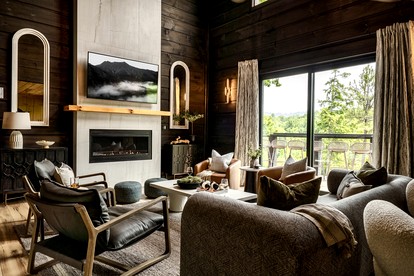 Luxurious Scandinavian Lodge • Indoor Pool, Sauna & Theater • Near Smoky Mountains • Sevierville, TN - Sevierville, Tennessee - glamping.directory