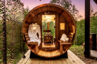 Luxurious Scandinavian Lodge • Indoor Pool, Sauna & Theater • Near Smoky Mountains • Sevierville, TN - Sevierville, Tennessee - glamping.directory