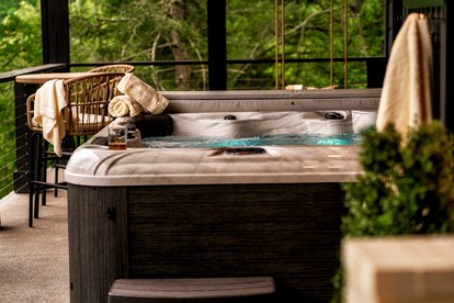 Luxurious Scandinavian Lodge • Indoor Pool, Sauna & Theater • Near Smoky Mountains • Sevierville, TN - Sevierville, Tennessee - glamping.directory