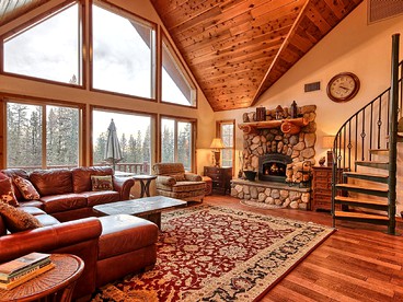 Gorgeous Vacation Rental with Hot Tub near Yosemite National Park, California - Mariposa, California - glamping.directory