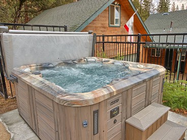 Gorgeous Vacation Rental with Hot Tub near Yosemite National Park, California - Mariposa, California - glamping.directory