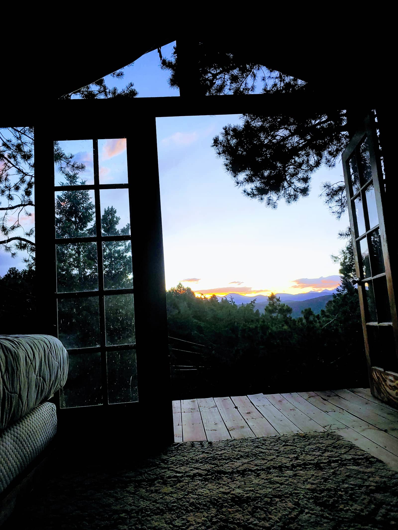Gold Nugget Tree House - Gold Hill, Colorado - glamping.directory