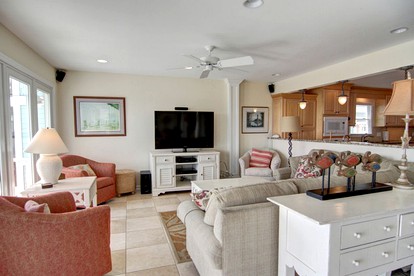 Oceanfront Vacation Rental with Private Pool in Holden Beach, North Carolina - Holden Beach, North Carolina - glamping.directory