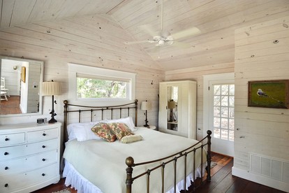 Secluded, Quiet 1B/1B Luxury Private Farm Stay in Fischer, TX - Fischer, Texas - glamping.directory