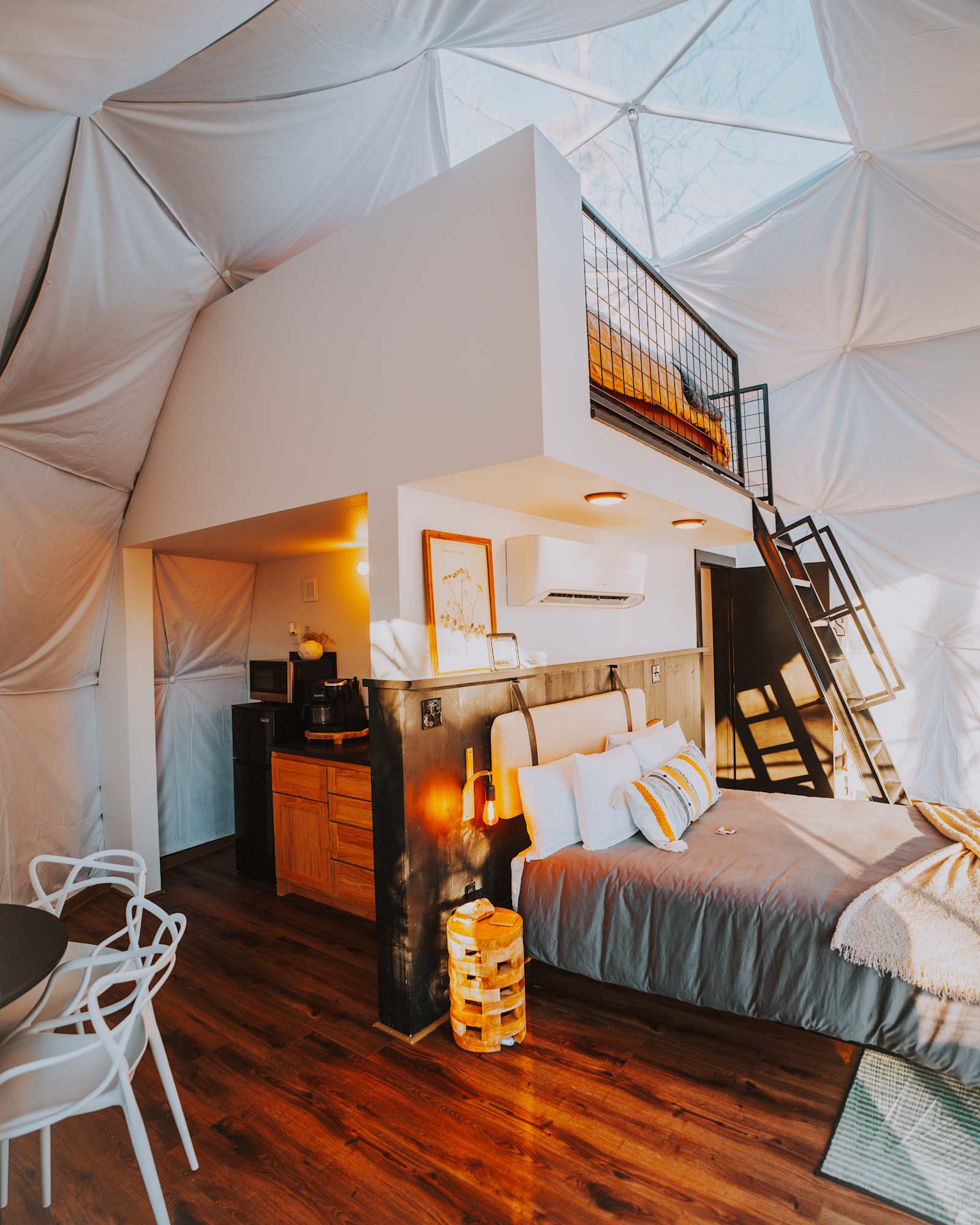 Starlight Haven at Weiss Lake - Cedar Bluff, Alabama - glamping.directory