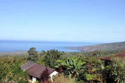Romantic Cottage for Couples in the Heart of Nature at Yoga Retreat in Captain Cook - Captain Cook, Hawaii - glamping.directory