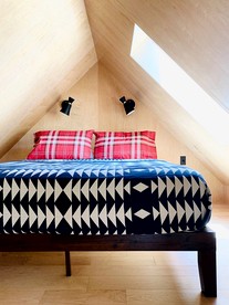Modern Loft Cabin with Skylights, Paddle Boards & Trail Access in Humboldt, Kansas - Humboldt, Kansas - glamping.directory
