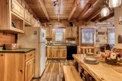 Tennessee Glamping Paradise - Enjoy Family Vacations in This Luxury Cabin Rental with Hot Tub Access - Pigeon Forge, Tennessee - glamping.directory