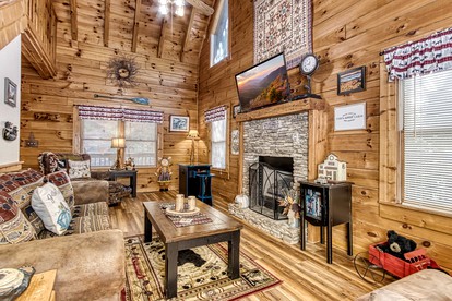 Tennessee Glamping Paradise - Enjoy Family Vacations in This Luxury Cabin Rental with Hot Tub Access - Pigeon Forge, Tennessee - glamping.directory