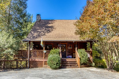 Tennessee Glamping Paradise - Enjoy Family Vacations in This Luxury Cabin Rental with Hot Tub Access - glamping.directory