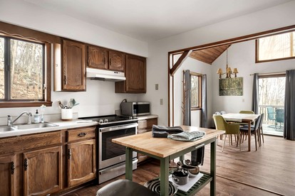 Tranquil Cabin in Berkeley Springs State Park with Wood Burning Stove, Fire Pit, Grill, and a Hammock for the Ultimate Relaxing Getaway - Berkeley Springs , West Virginia - glamping.directory