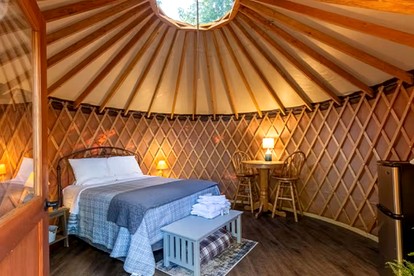 Gorgeous Cozy Yurt for a Unique Romantic Glamping Experience near Cullowhee, North Carolina - Cullowhee, North Carolina - glamping.directory