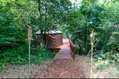 Gorgeous Cozy Yurt for a Unique Romantic Glamping Experience near Cullowhee, North Carolina - Cullowhee, North Carolina - glamping.directory