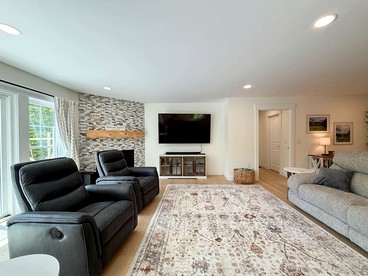 Luxury Vacation Rental Near Conway Lake in Conway, New Hampshire - Conway, New Hampshire - glamping.directory