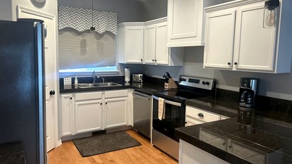 Spacious Remodeled Retreat Perfect for Year-Round Getaways in Donnelly, Idaho - Donnelly, Idaho - glamping.directory