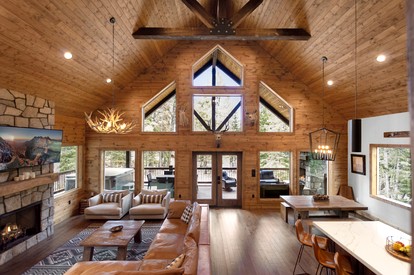 Gorgeous and Fully Equipped Cabin with Hot Tub in Duck Creek Village, Perfect for a Family Holiday in the Mountains - Duck Creek Village, Utah - glamping.directory