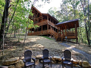 Secluded Luxury Cabin Rental for Eight Guests near Ash Cave, Ohio - glamping.directory