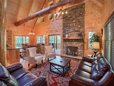 Secluded Luxury Cabin Rental for Eight Guests near Ash Cave, Ohio - Logan, Ohio - glamping.directory