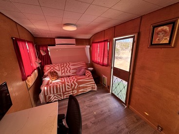 Rustic Caravan on an Amazing Joshua Tree Retreat Site, Perfect for Stargazing and a Peaceful Unique Experience in California - Joshua Tree, California - glamping.directory
