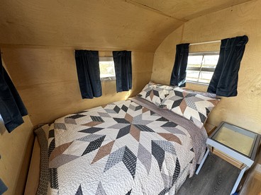 Rustic Caravan on an Amazing Joshua Tree Retreat Site, Perfect for Stargazing and a Peaceful Unique Experience in California - Joshua Tree, California - glamping.directory