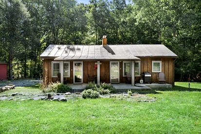 River Access Cabin with Hot Tub, Fire Pit and Plenty of Modern Touches - Minutes from Lost River at this Mathias, WV Getaway - Mathias, West Virginia - glamping.directory