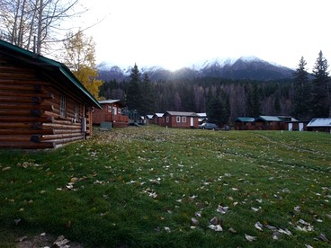 Small Group Cabin Ideal to Relax and Explore Nature in Alaska - Cooper Landing, Alaska - glamping.directory