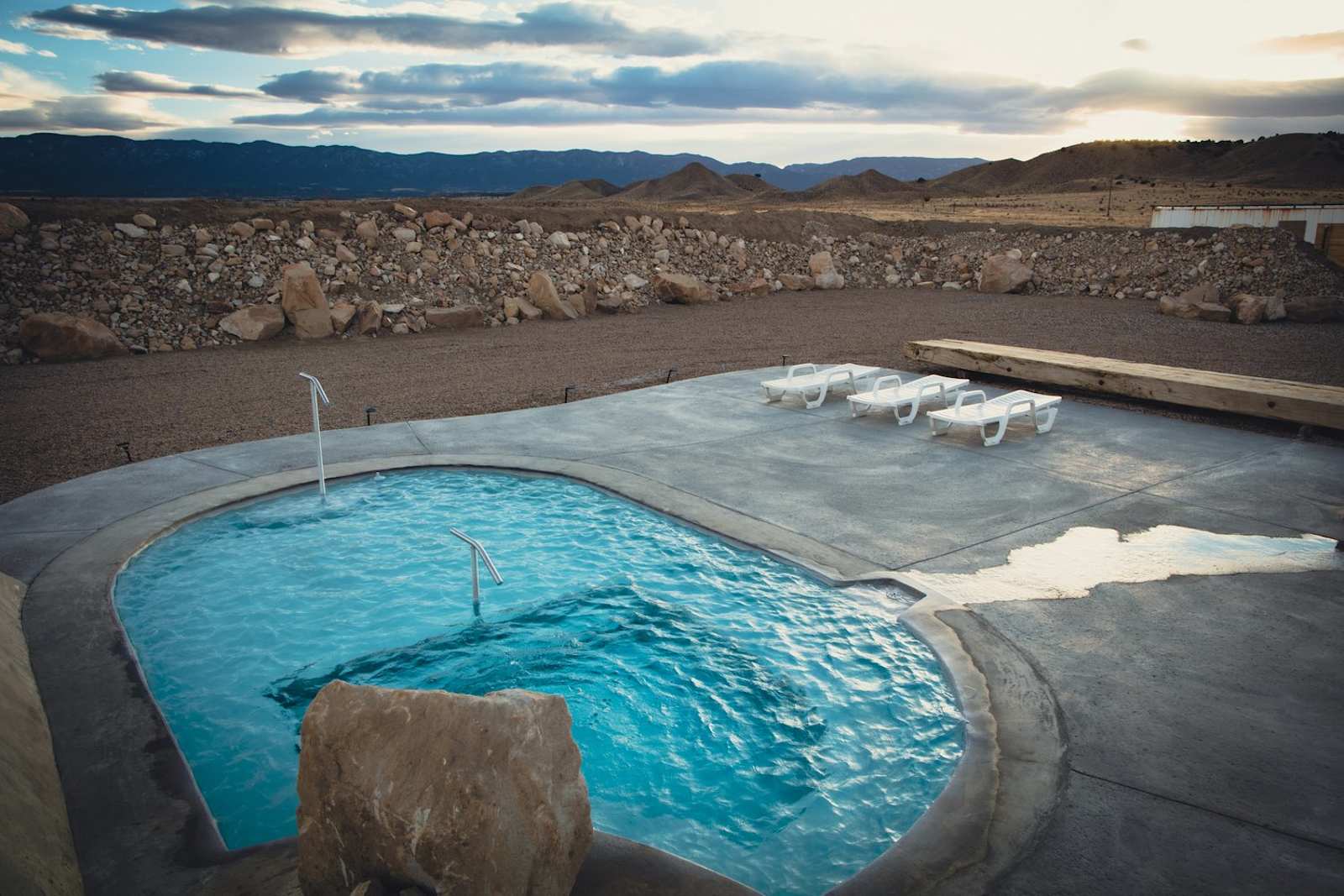 Desert Reef Hot Springs - Florence, Colorado - glamping.directory