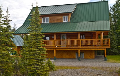 Impressive Log Cabin with Luxurious Jacuzzi in Kenai, Alaska - Kenai, Alaska - glamping.directory