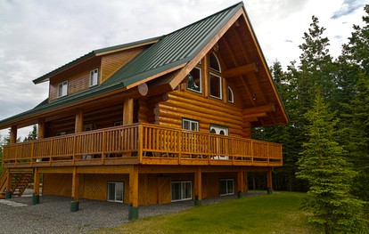 Impressive Log Cabin with Luxurious Jacuzzi in Kenai, Alaska - glamping.directory