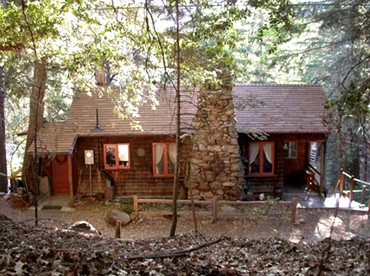 Historic Holiday Redwood Cabin in Palomar Mountain, California - glamping.directory