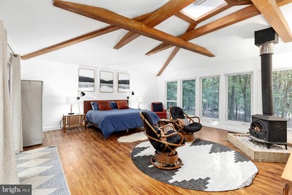 Modern Cabin with Hot Tub, Fire Pit and Grill in Hedgesville, WV - Hedgesville, West Virginia - glamping.directory