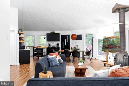 Modern Cabin with Hot Tub, Fire Pit and Grill in Hedgesville, WV - Hedgesville, West Virginia - glamping.directory